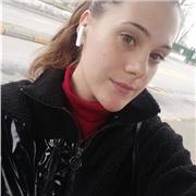 Studentessa al primo anno di lingue . Offro ripetizioni in tutte le materie